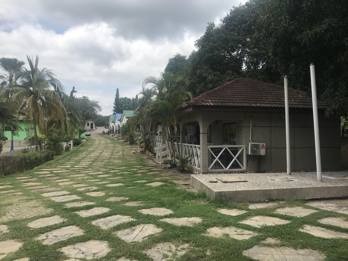 Akosombo Continental Hotel Εξωτερικό φωτογραφία